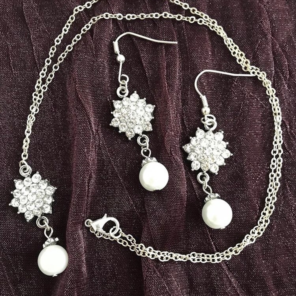 Handmade pearl set